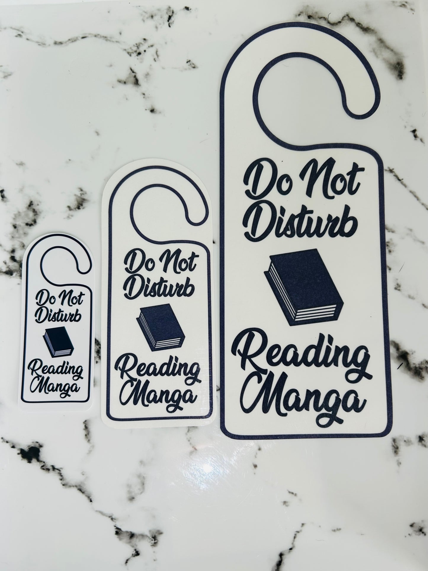 Do Not Disturb Reading Manga Set